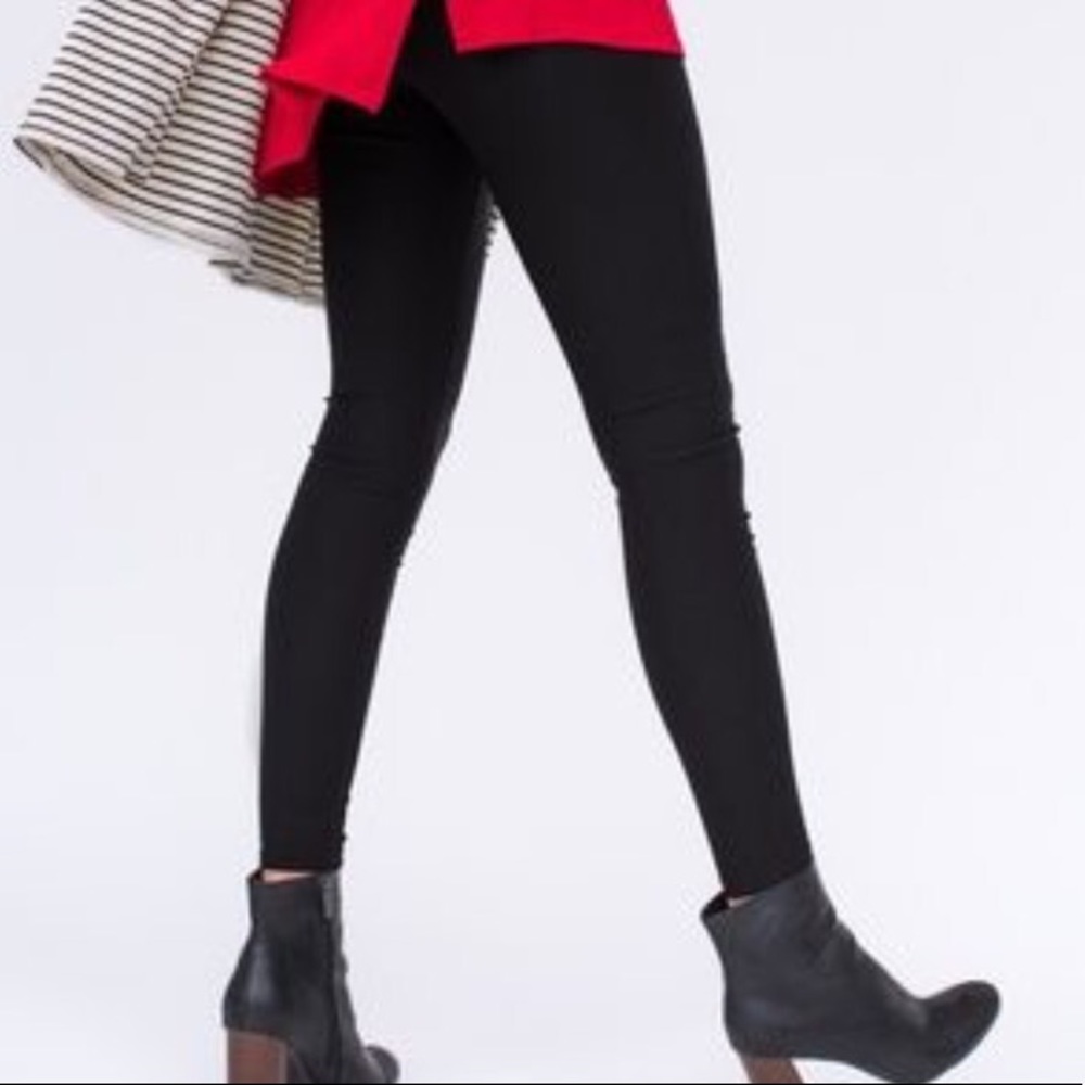 Agnes & Dora High-Waisted Pixie Pant 🖤 Small